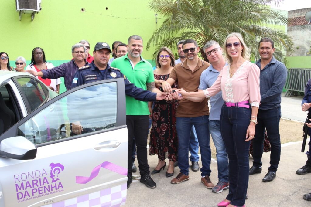 Prefeita Francimara Entrega Um Carro Para A Ronda Maria Da Penha E